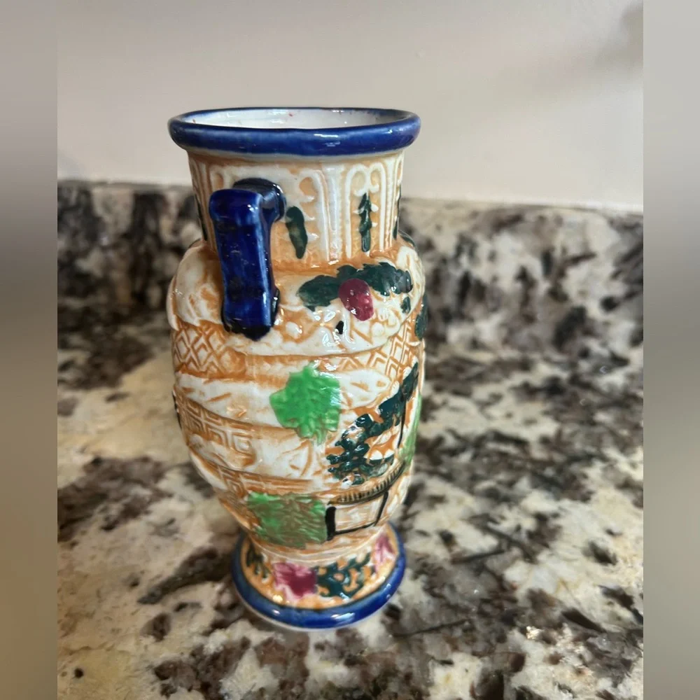 Vtg Japonese Ceramic Vase with Handles chinoiserie Home decor old Money
